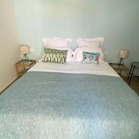 Le 5 Bis Bed & Breakfast *