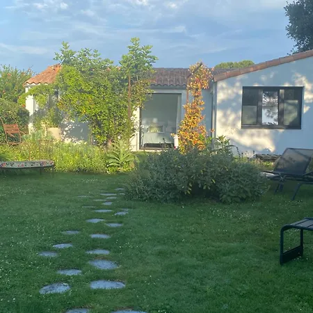 Le 5 Bis לינה וארוחת בוקר