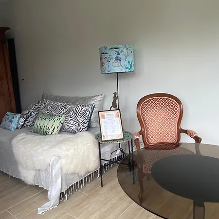 فندق مبيت وإفطار Le 5 Bis 3*